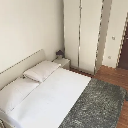Πανσιόν Sanja 2*